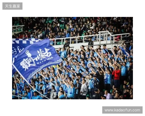 阿森纳丢联赛杯，基翁在节目上情绪失控和一名曼联球迷对线