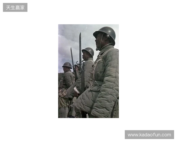 官方：马奎尔与曼联续约至2027年夏天，附带一年续约选项